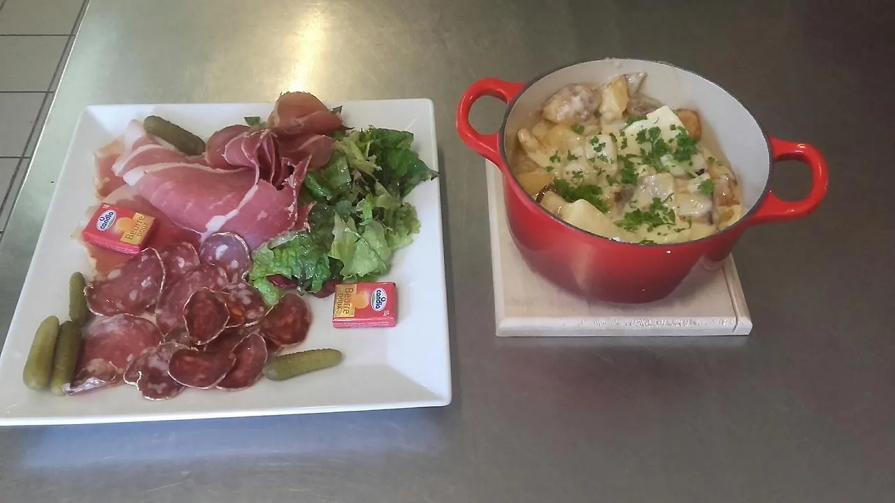L'Etape Gourmande Hotel Cunlhat 3*,