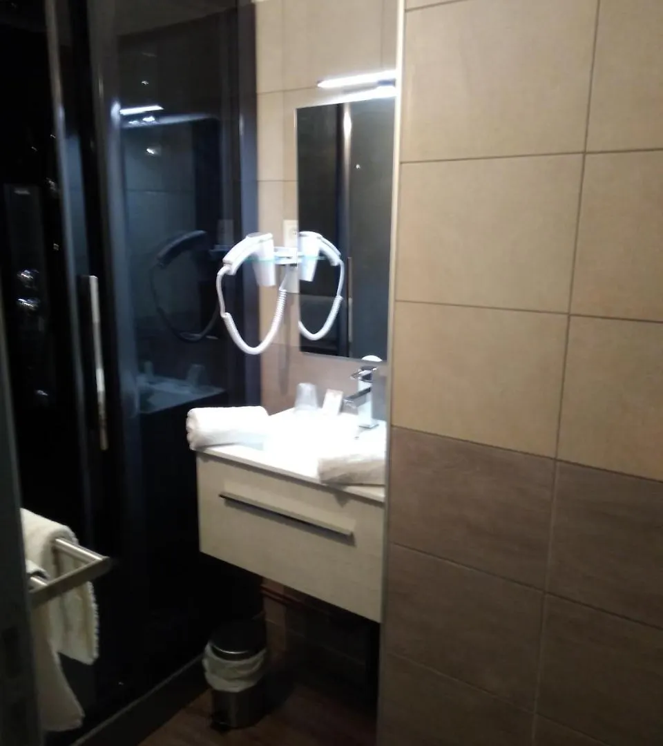 ***  L'Etape Gourmande Hotel Cunlhat France